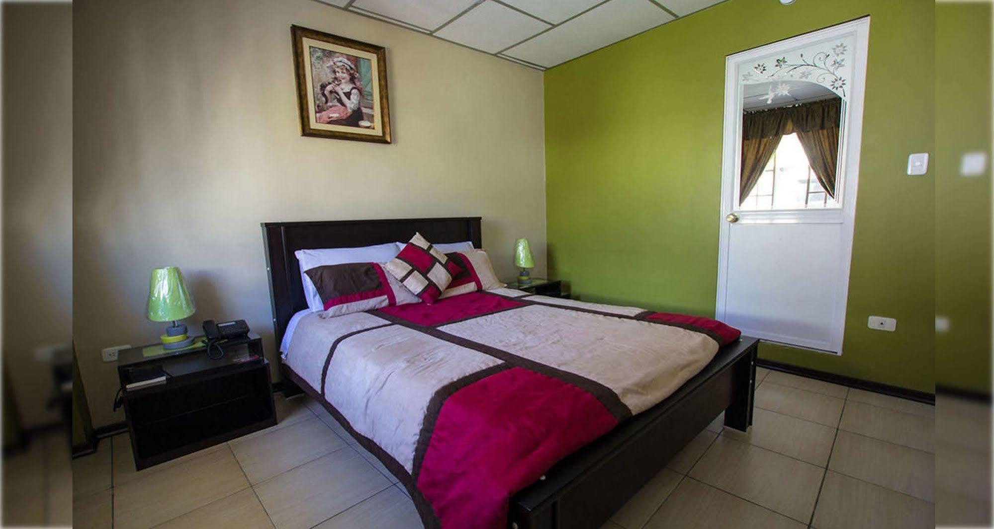 Hotel Las Gardenias Cuenca Eksteriør bilde